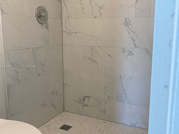 4th image of 4465 Treehouse Ln #F