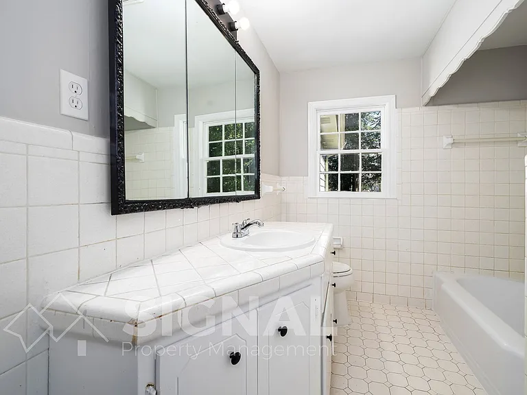 736 Martinwood Rd — Photo 17