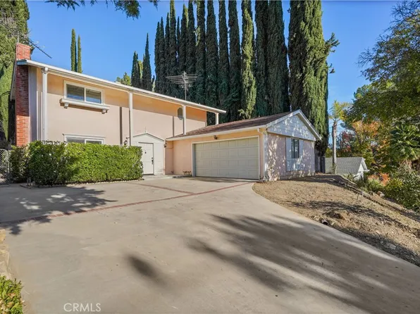 5850 Greenview Rd, Calabasas, CA 91302