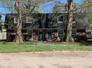 18 Kings Ct, Belleville, IL 62226