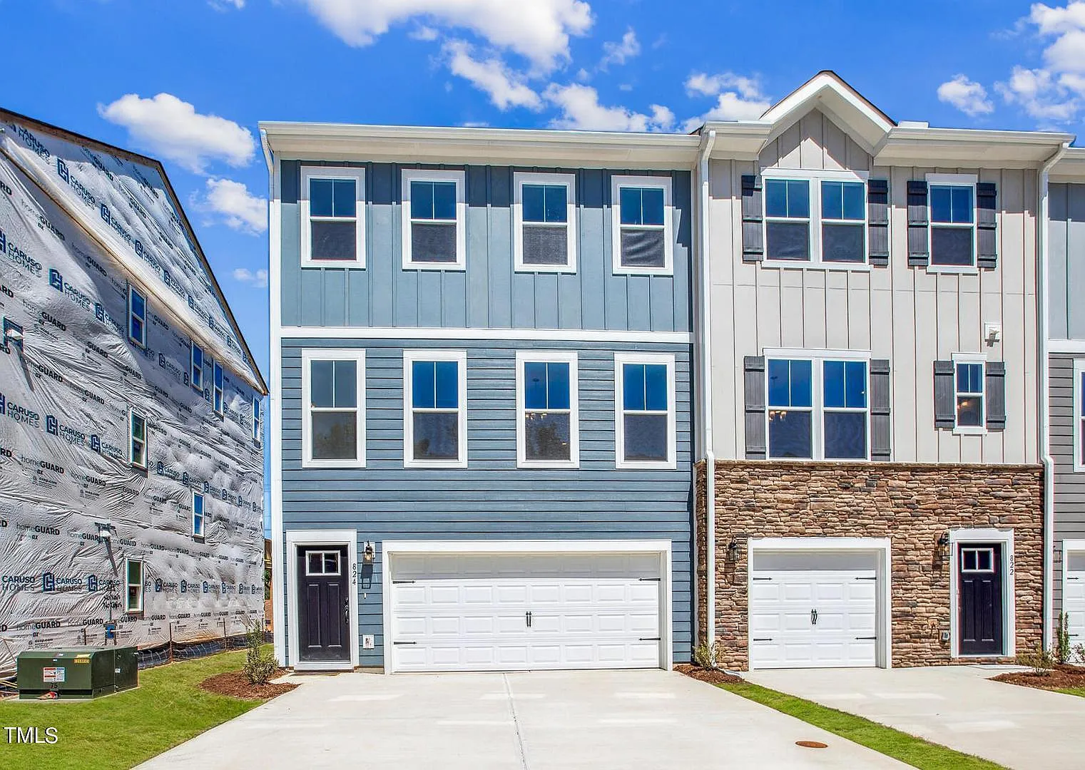4 bed, 3.5 bath, $2,500 — Photo 1