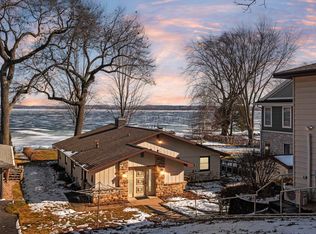 N4470 S Lakeshore Dr, Green Lake, WI 54941
