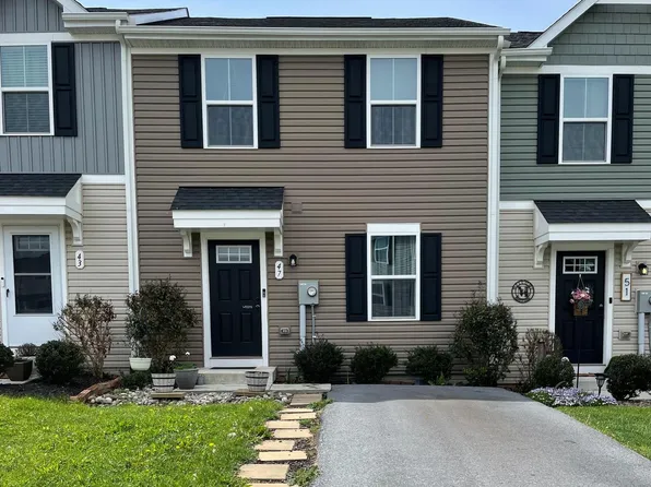 47 Norcross Ct, Martinsburg, WV 25403