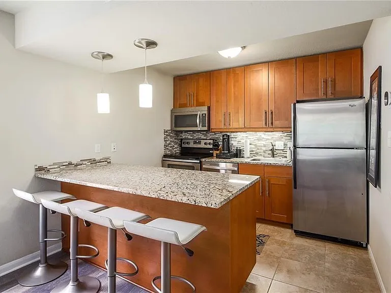 7685 Northcross Dr #125 — Photo 8