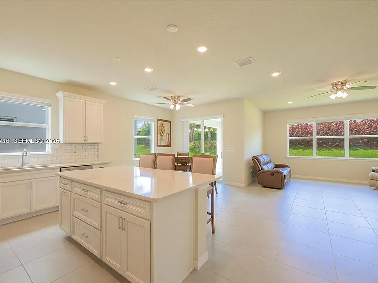 12300 SW Myrtle Oak Dr — Photo 10