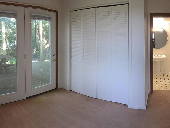 Bedroom 1- Master