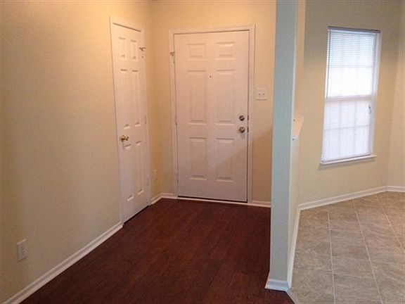 2nd image of 725 Driftwood Cir