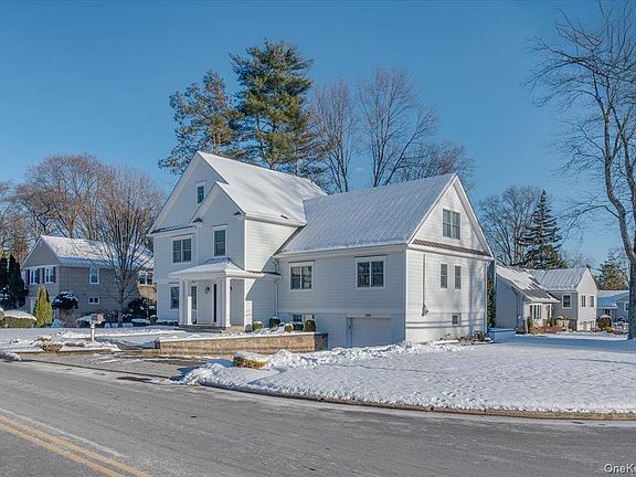 2nd image of 299 STRATTON Road