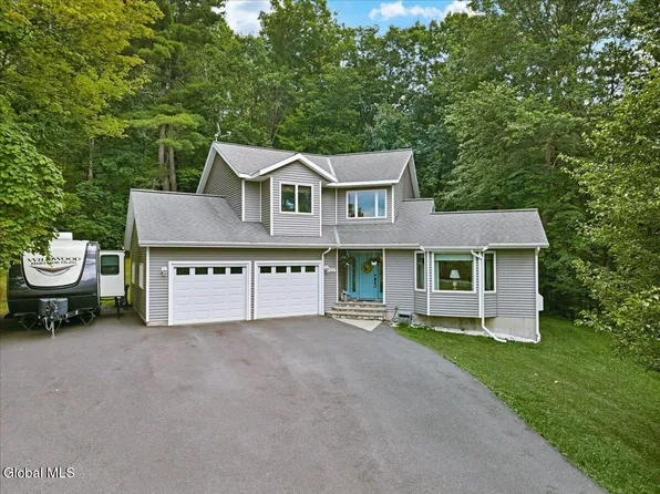 2598 New York 43, Averill Park, NY 12018
