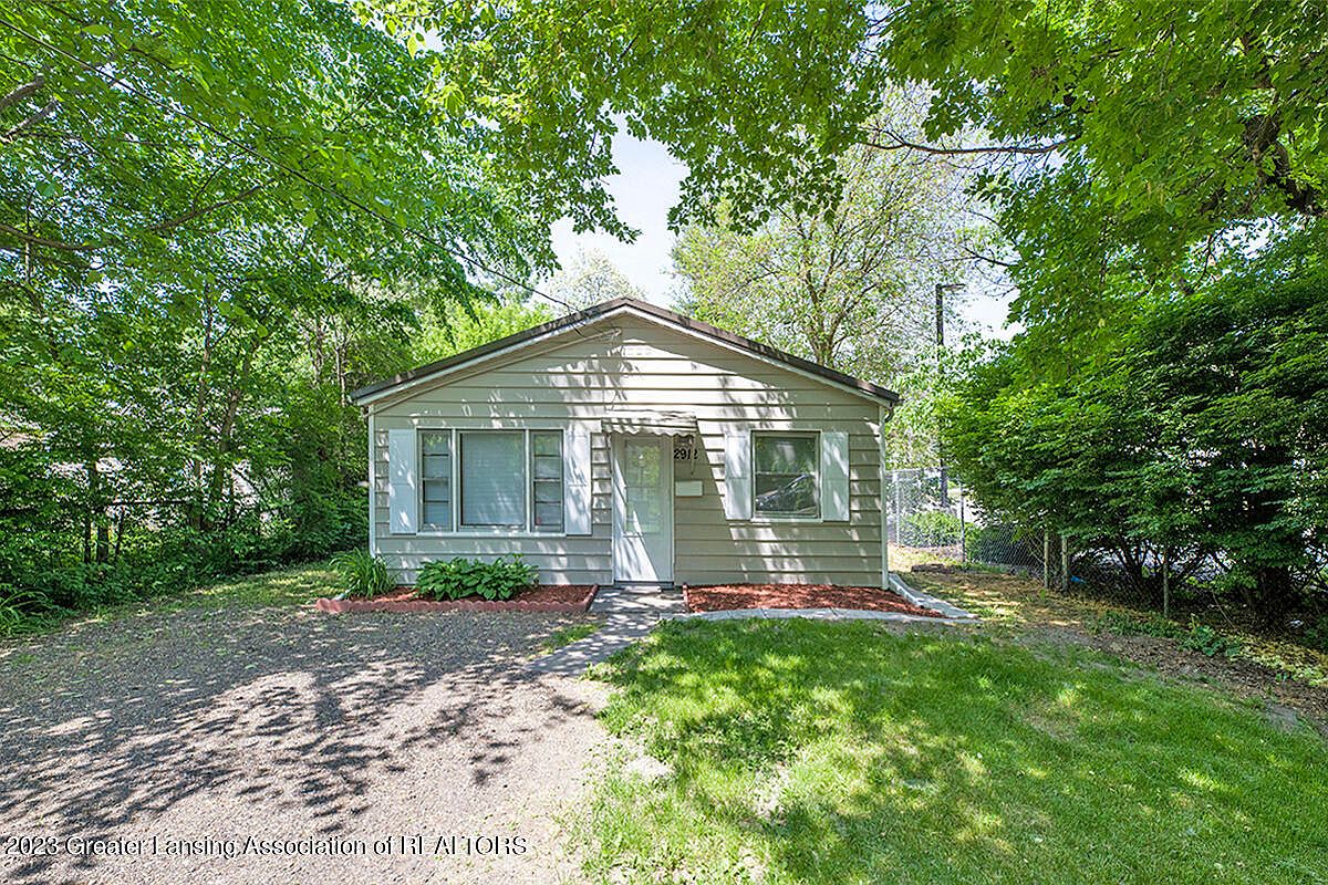 2912 Stabler St, Lansing, MI 48910 | Zillow