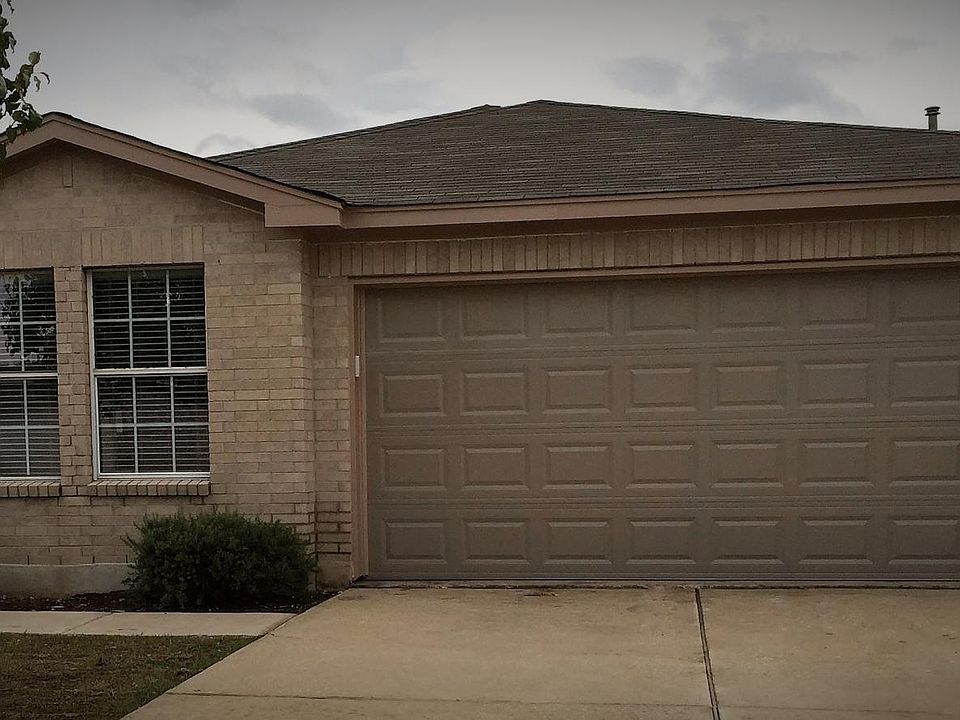 1st image of 302 McCarthur Dr