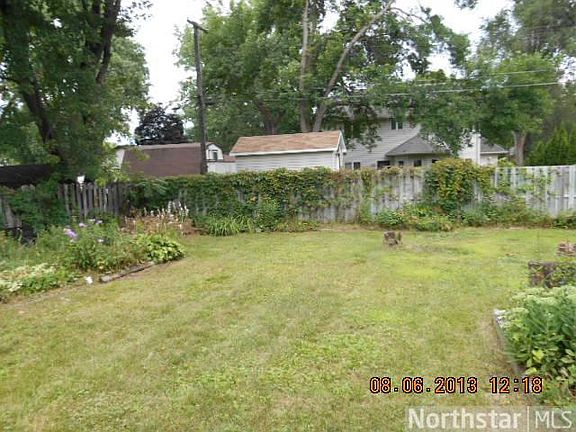 2nd image of 2513 1st Ave E