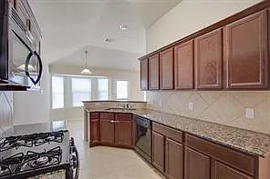 2635 Silky Ct — Photo 7
