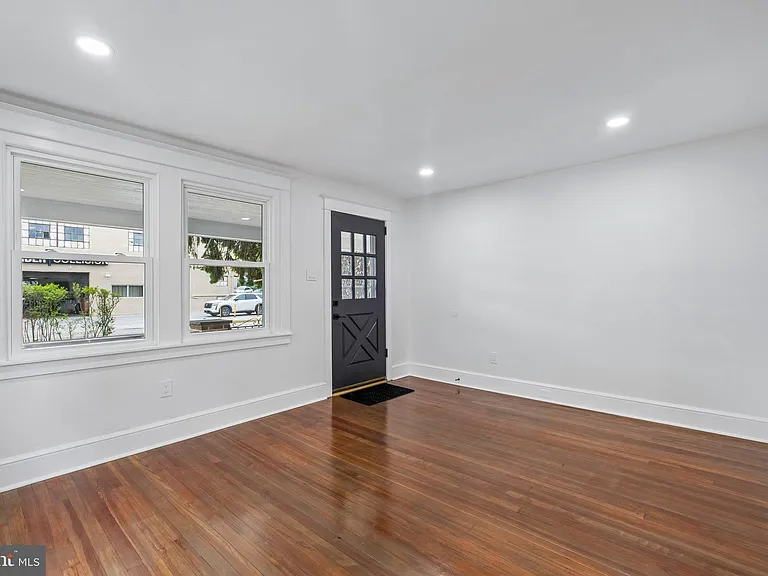 114 Conestoga Rd — Photo 30