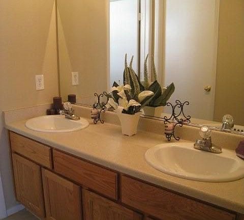 Master Bathroom New Paint