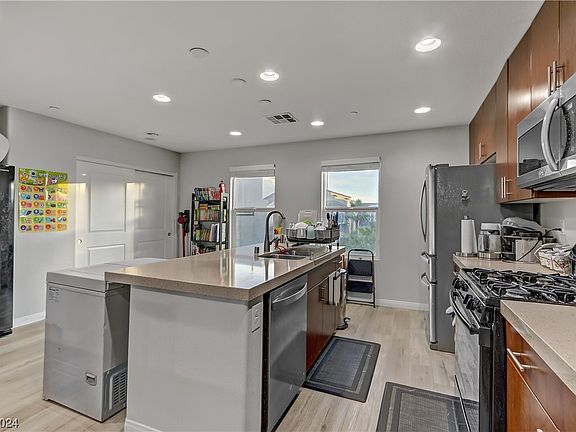 5th image of 9050 W Tropicana Ave Unit 1040