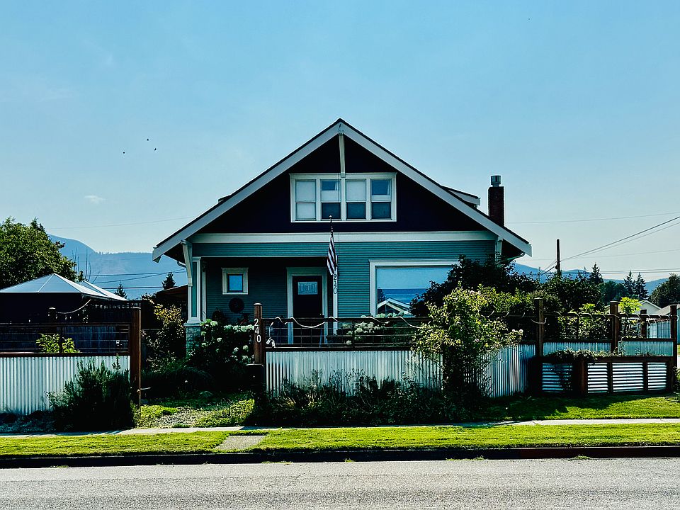 Stunning home on corner of 5th and Cherry