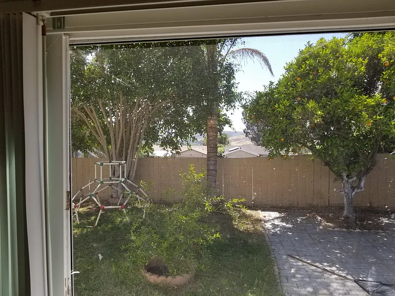 645 Parker St — Photo 12