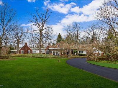 3452 Roundwood Rd, Hunting Valley, OH, 44022