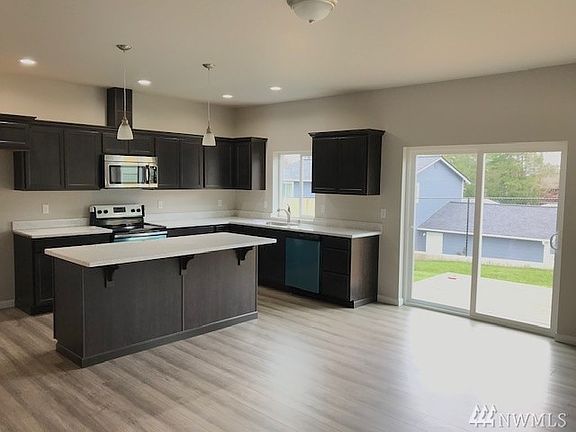 3rd image of 2381 SE Kelby Cir
