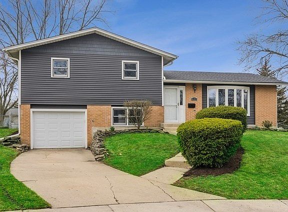 2nd image of 625 Crescent Dr