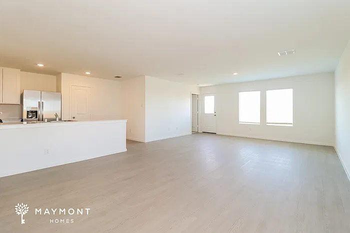 4 bed, 2.0 bath, 1667 sqft, $2,070 — Photo 4
