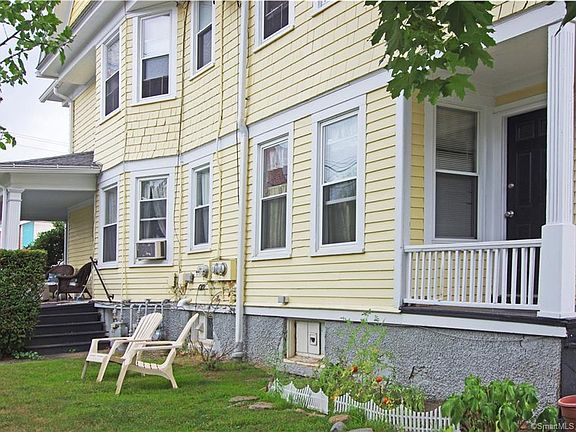 2nd image of 498 Brewster St #3