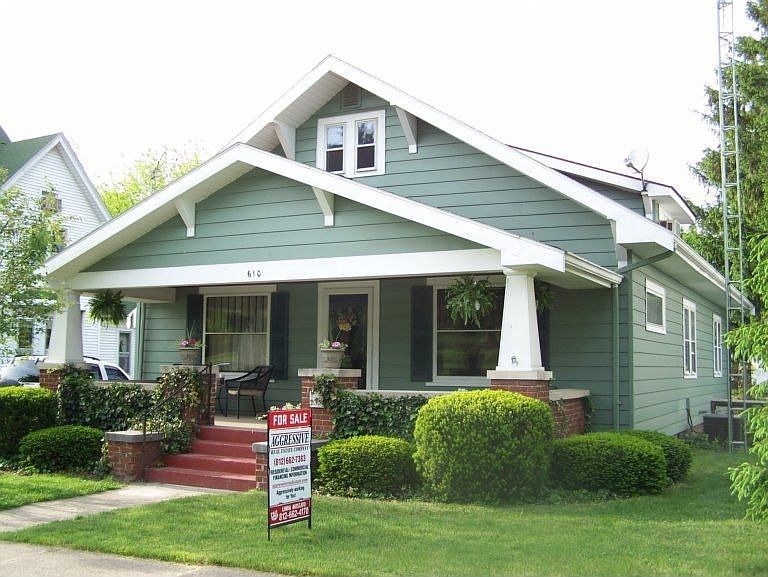 1st image of 610 E Main St