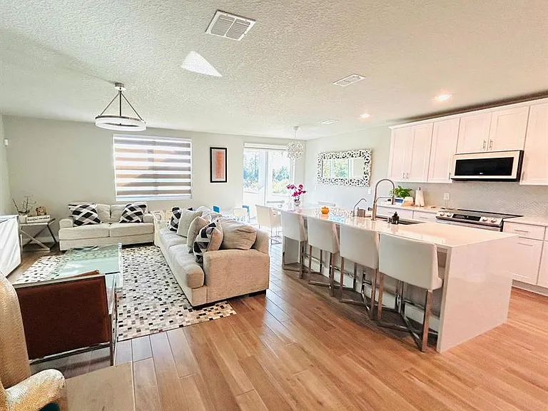 17301 Back Bay Ct — Photo 3