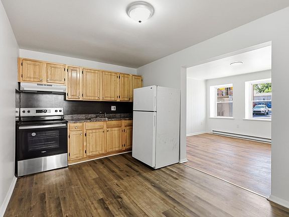 5th image of 101 W Main St #2
