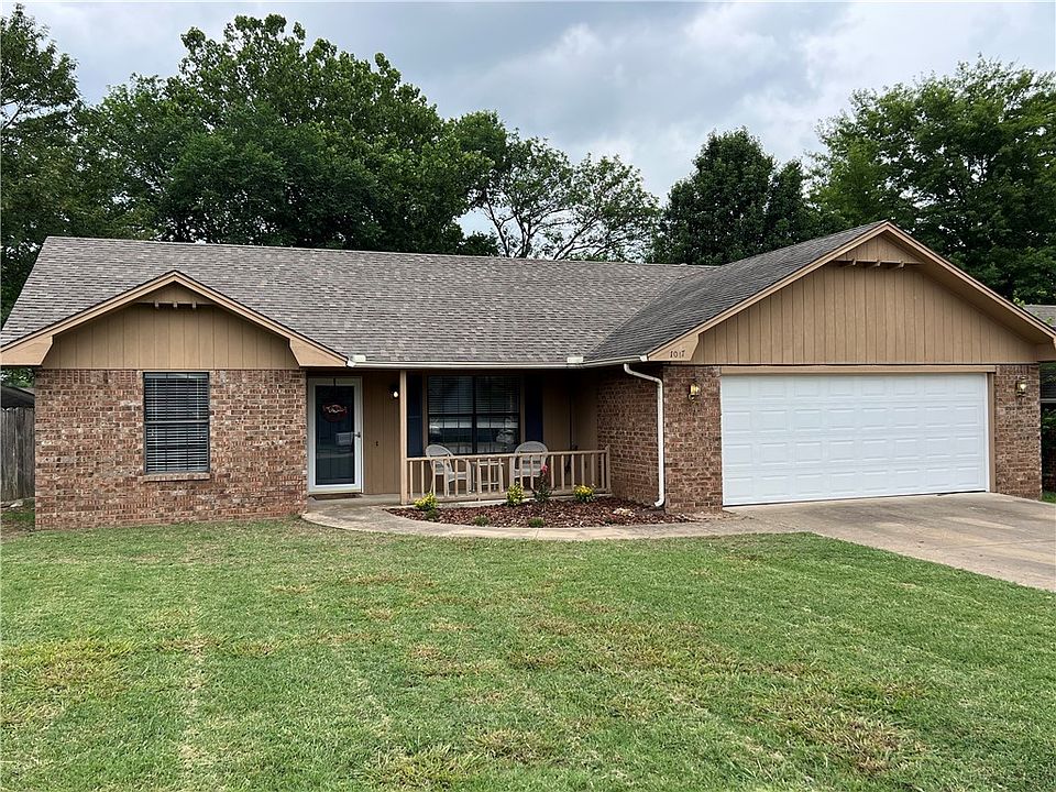 1st image of 1017 Meadowlark Ln