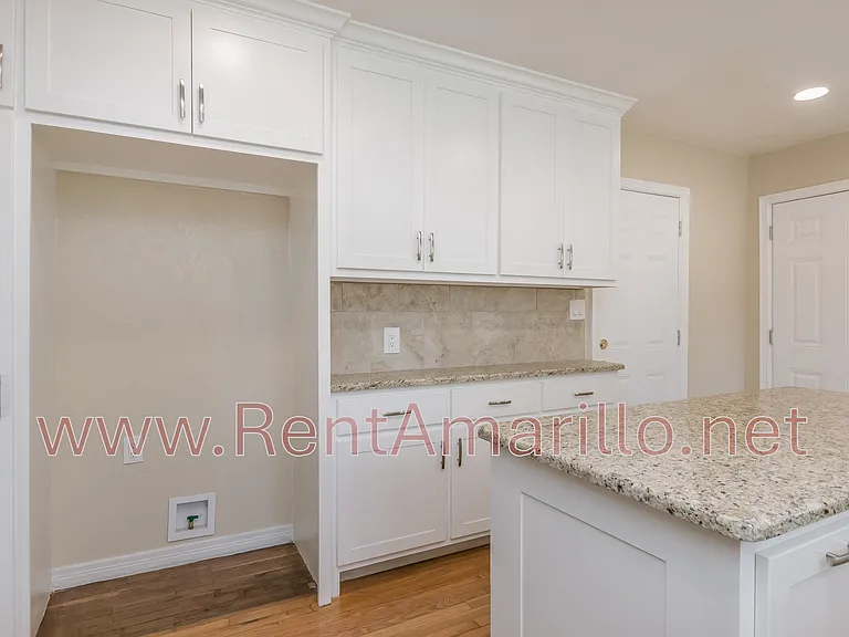 1613 Bowie St — Photo 7