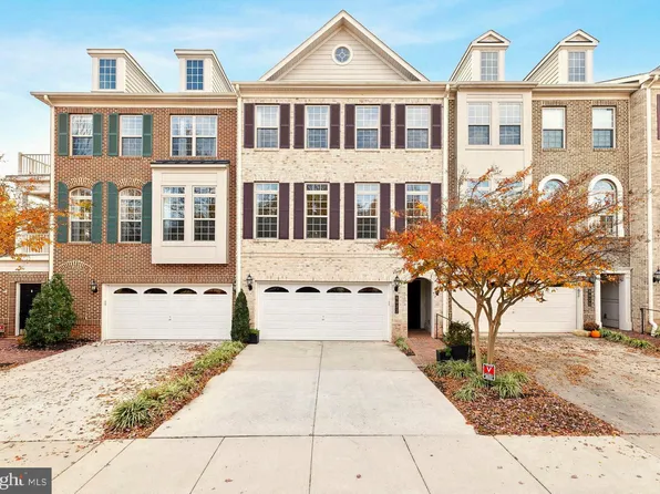 8022 Turtle Creek Cir, Gainesville, VA 20155