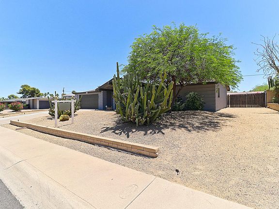 2nd image of 2623 E Cinnabar Ave