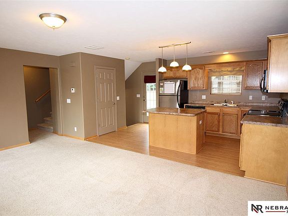 5th image of 4210 N 147th St