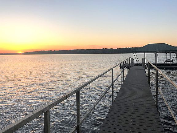 3rd image of 159 Sunset Point Rd