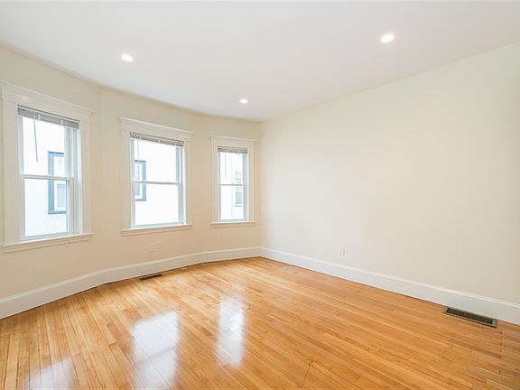 5th image of 303 Alewife Brook Pkwy #1