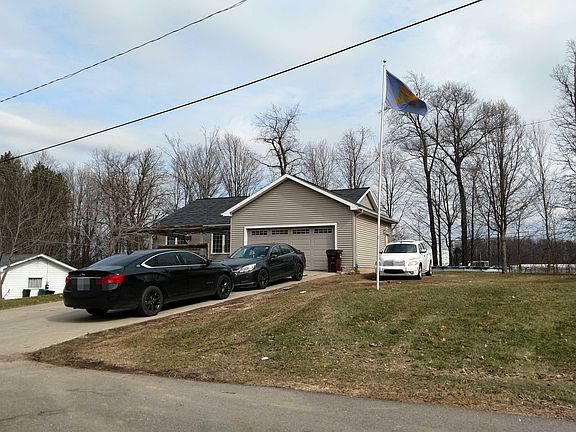 3rd image of 6526 Bunker Hill Dr