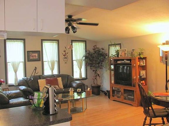 2nd image of 719 Oser Dr