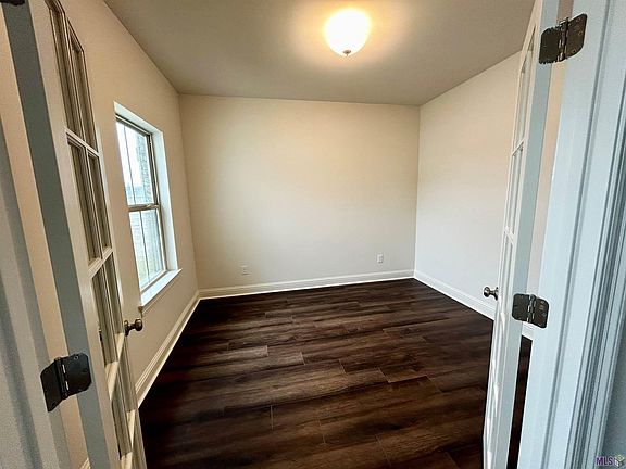 4th image of 37401 Cattle Ave