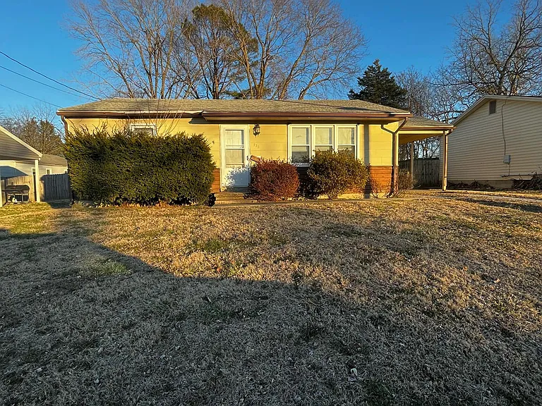 732 N Middle St — Photo 12