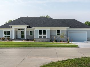 4345 Churchill Dr, Marion, IA 52302