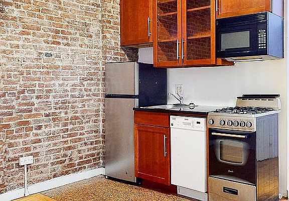 5th image of 435 W 54th St APT 1D