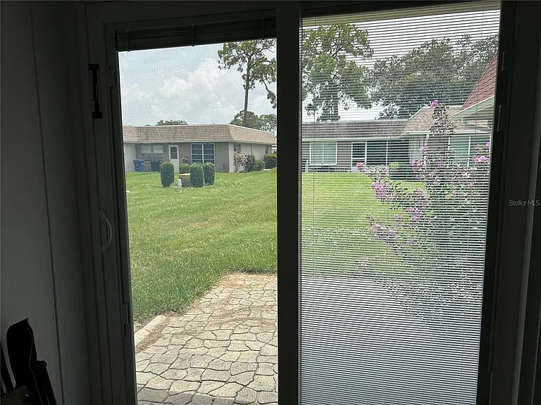 1359 Glendale Cir W #214 — Photo 21