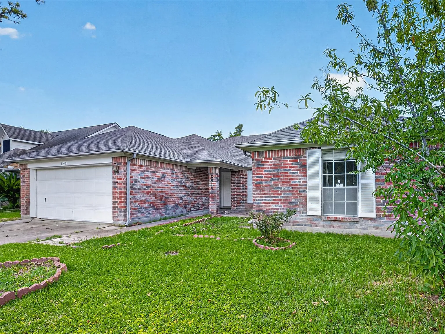 3 bed, 2.0 bath, 1721 sqft, $1,900 — Photo 4