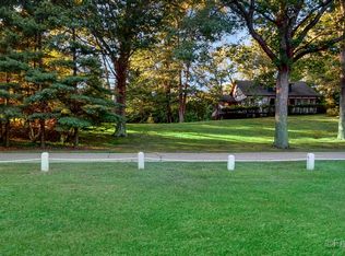 46220 Crescent Rd, New Buffalo, MI 49117