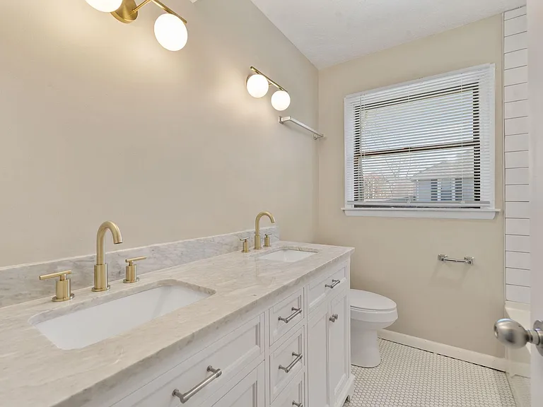 108 North St #110 — Photo 8