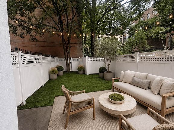 2nd image of 217 E 115th St #1B