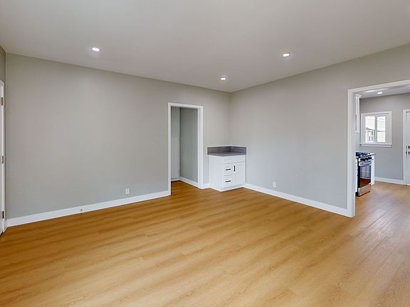 5th image of 865-875 N Madison Ave #867