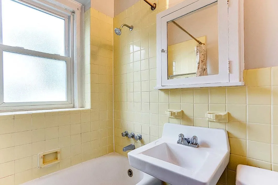 Yorkshire Apartments — Photo 3